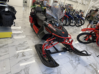 Снегоход IKUDZO HUNTER 650LK 28 EXPERT V2 крсно-черный  Б/У